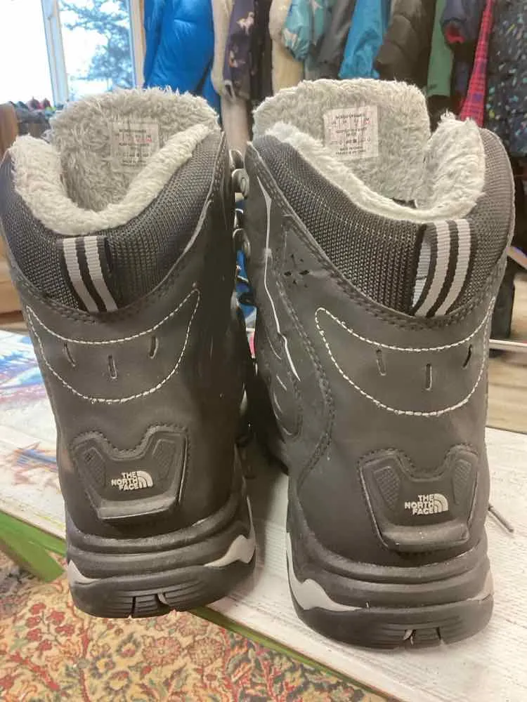 The North Face Winter Hiking Boots Women's 11